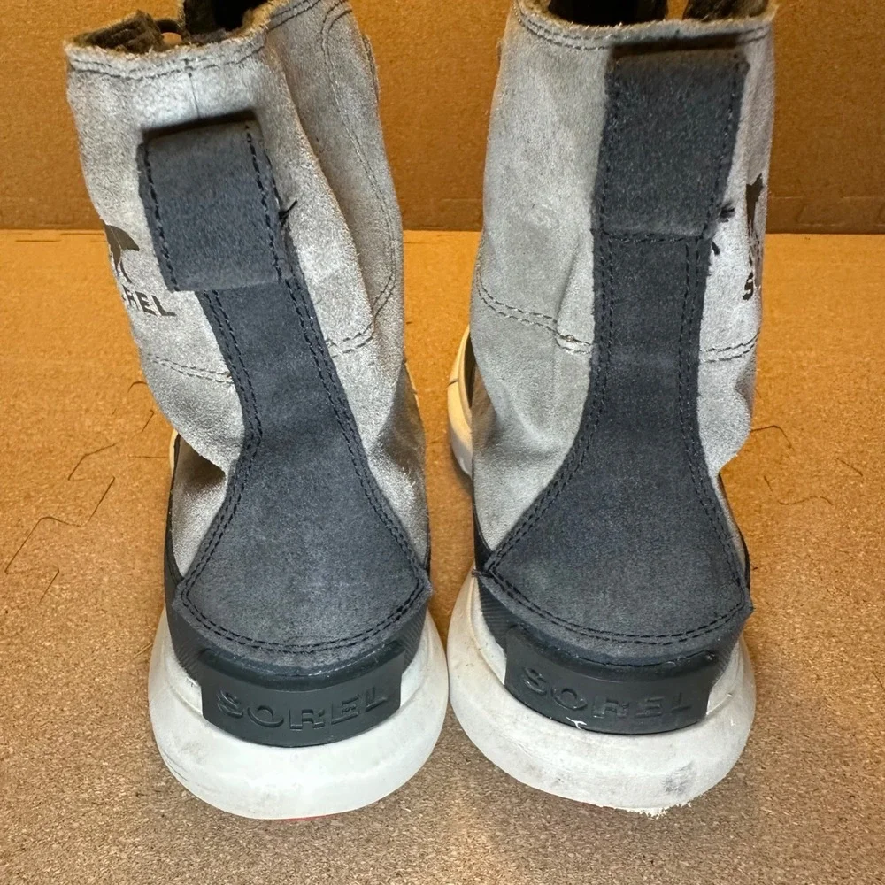 Sorel Kinetic Impact Conquest Boots Womens 8.5 Grey Felt Suede NL4461-365 Winter